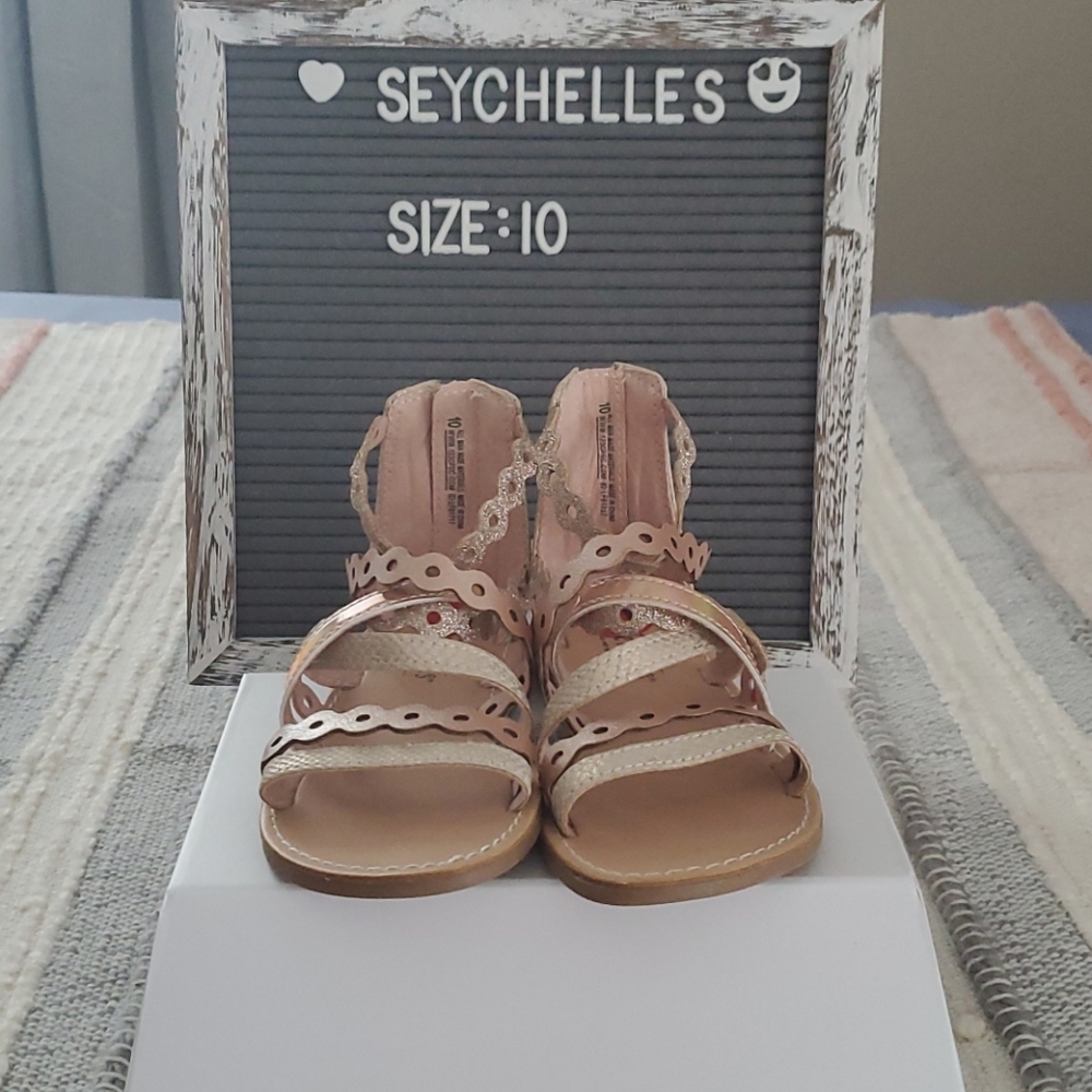 Girls casual sandals